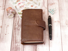 Cargar imagen en el visor de la galería, Textured colors, con snap button - Hobonichi weeks