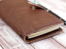 Cargar imagen en el visor de la galería, Textured colors, con snap button - Hobonichi weeks