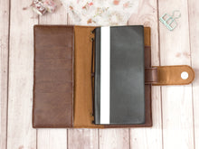 Cargar imagen en el visor de la galería, Textured colors, con snap button - Hobonichi weeks