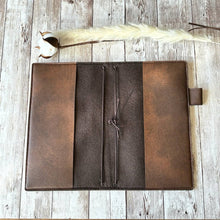 Cargar imagen en el visor de la galería, Bolsillo frontal Textured colors - Traveler's Notebooks Veganos