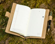 Cargar imagen en el visor de la galería, Eco washable paper - Hobonichi Weeks