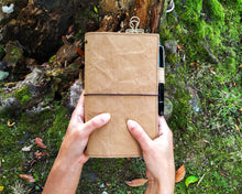 Cargar imagen en el visor de la galería, Eco washable paper - Traveler's Notebooks Veganos