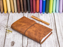 Cargar imagen en el visor de la galería, Textured colors - Traveler's Notebooks Veganos
