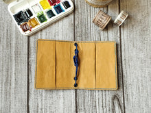 Cargar imagen en el visor de la galería, Papel lavable ecológico pequeño - Traveler's Notebook A7 Micro / Nano Vegano